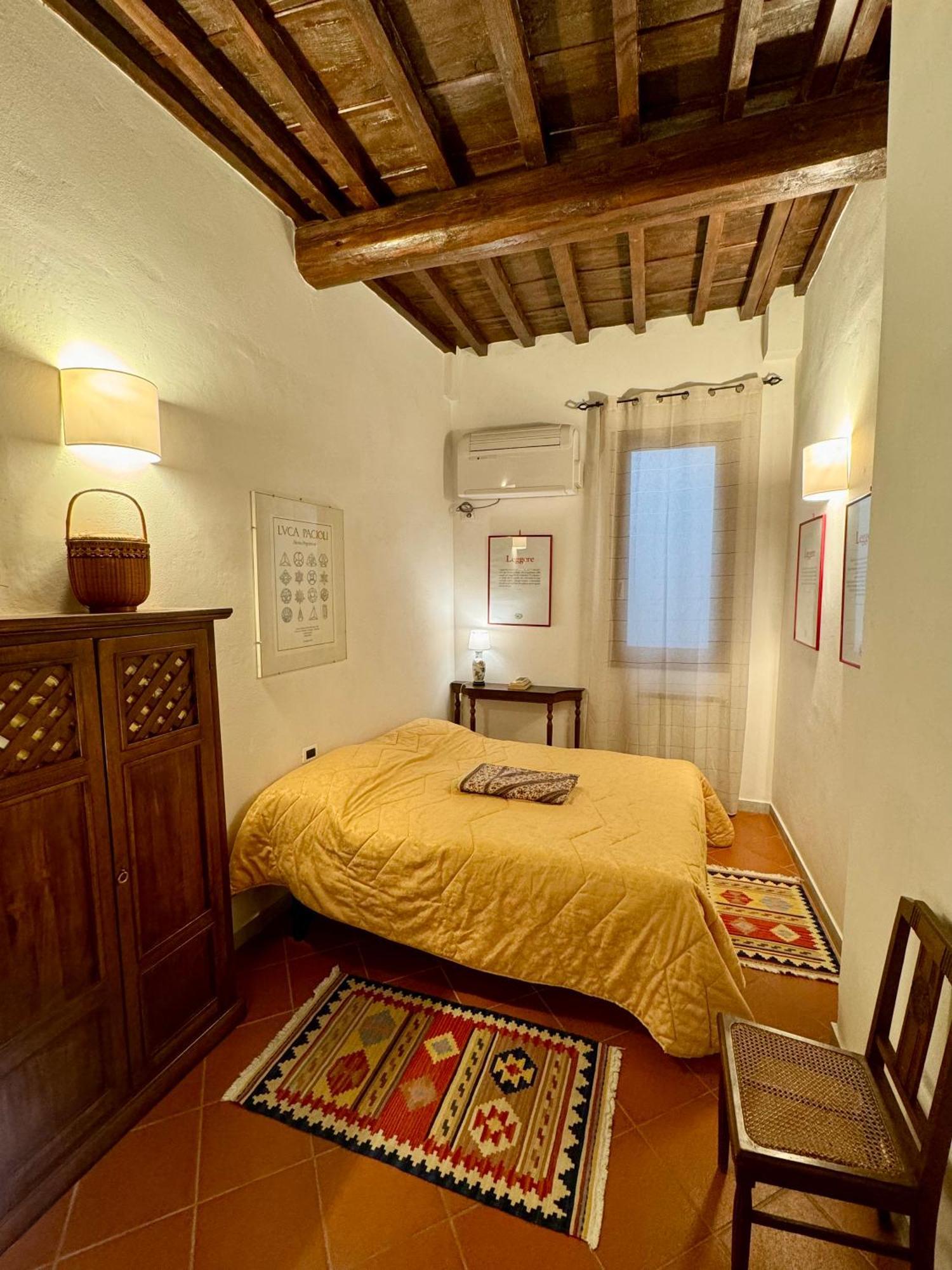 Pinti 12 Apartment